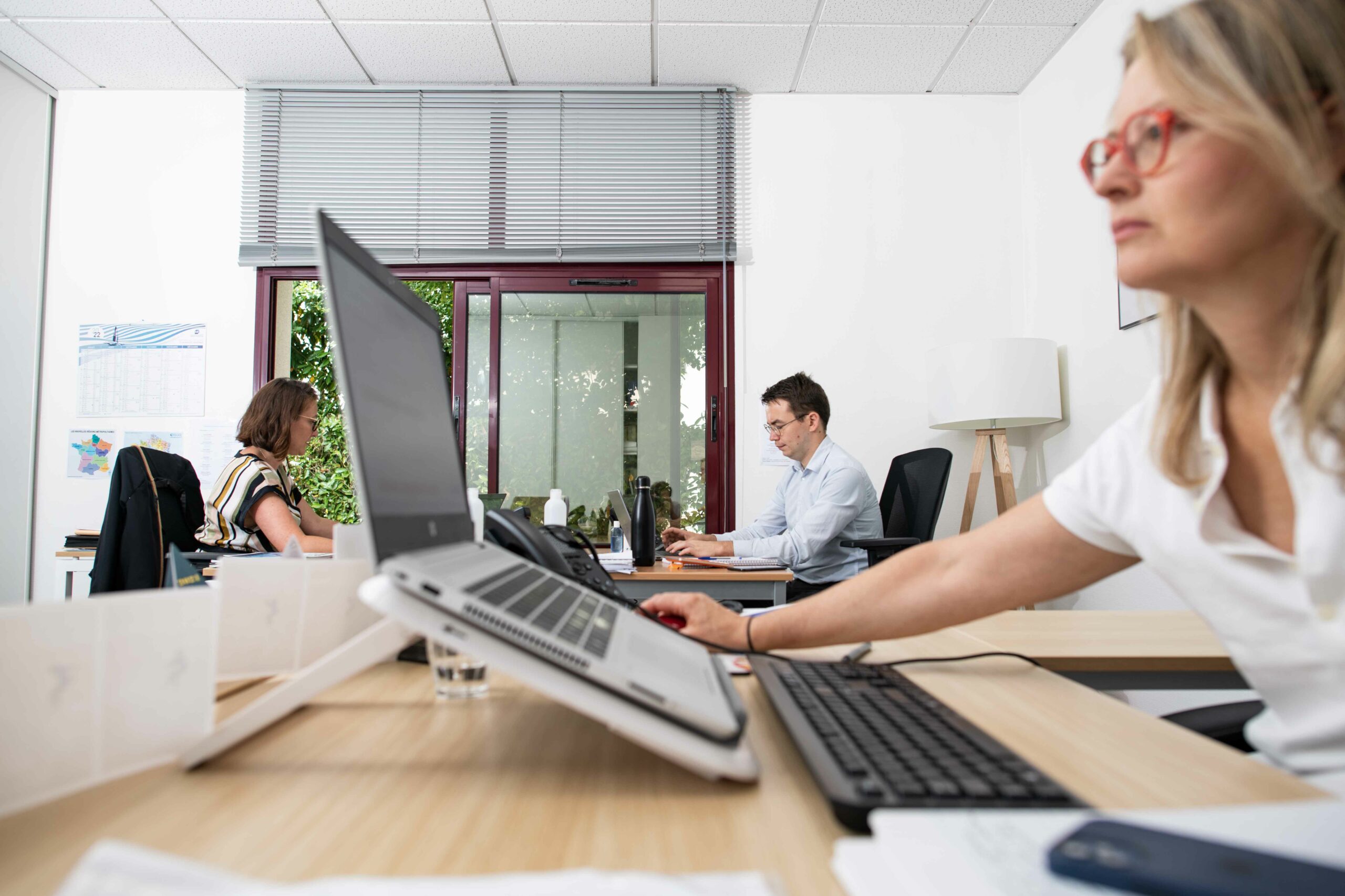 Femme travail bureau